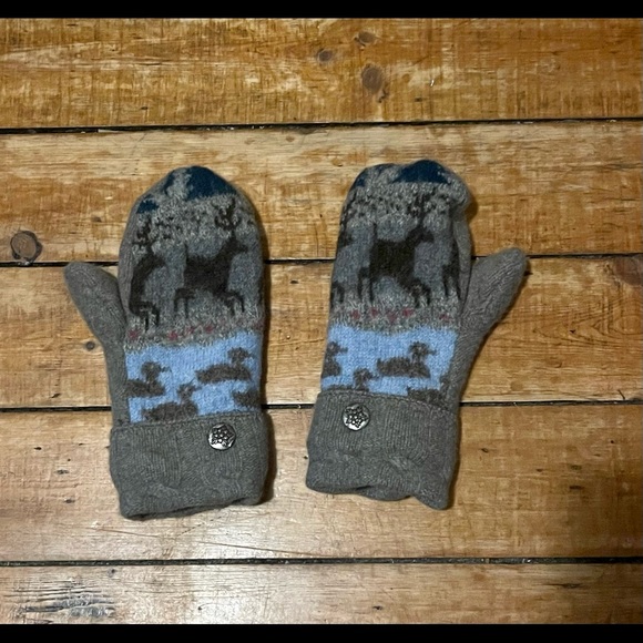 Super warm and cozy sweater mittens - Picture 1 of 4
